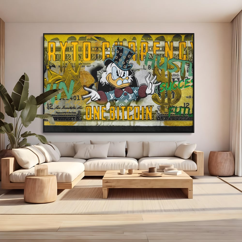 Tablou canvas cu tablou canvas cu donald duck si bitcoin, in rama de aluminiu negru, pe perete intr-un living